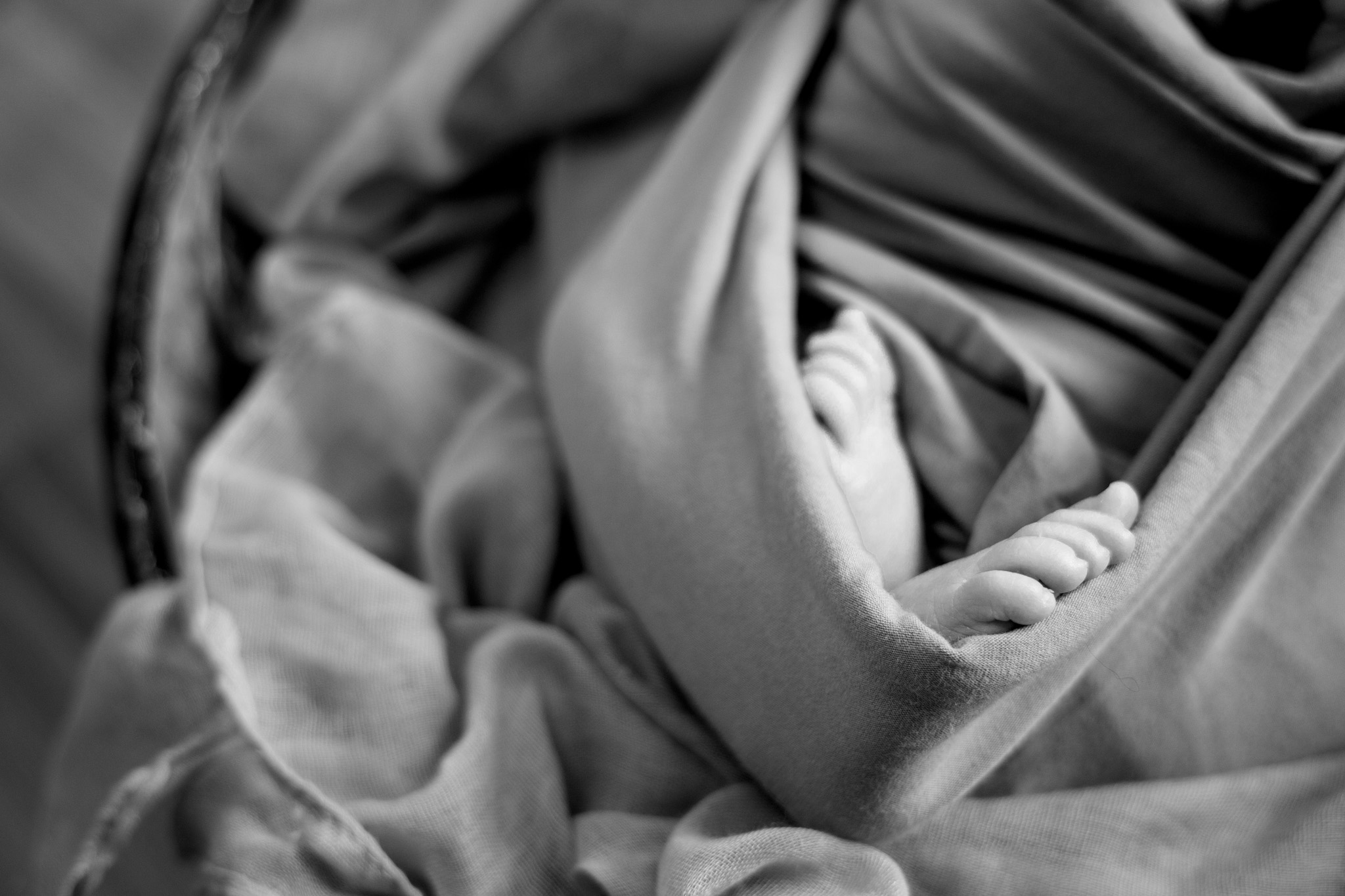 Hampshire newborn photographer NK Photography baby photos hampshire (2) black and white baby toes - newborn photographer Hampshire baby photos NK Photography