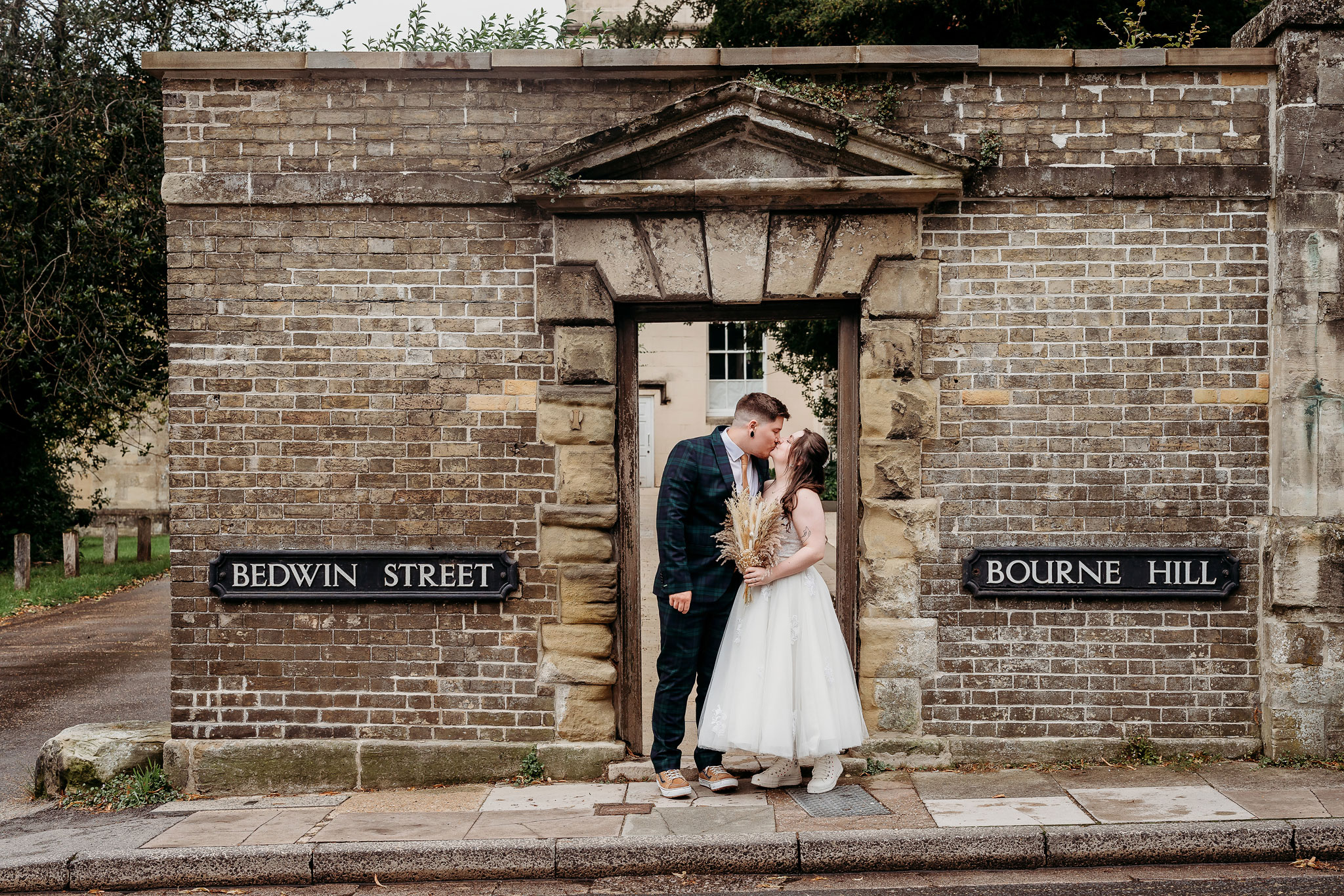 a couple at salisbury registry office for there wedding