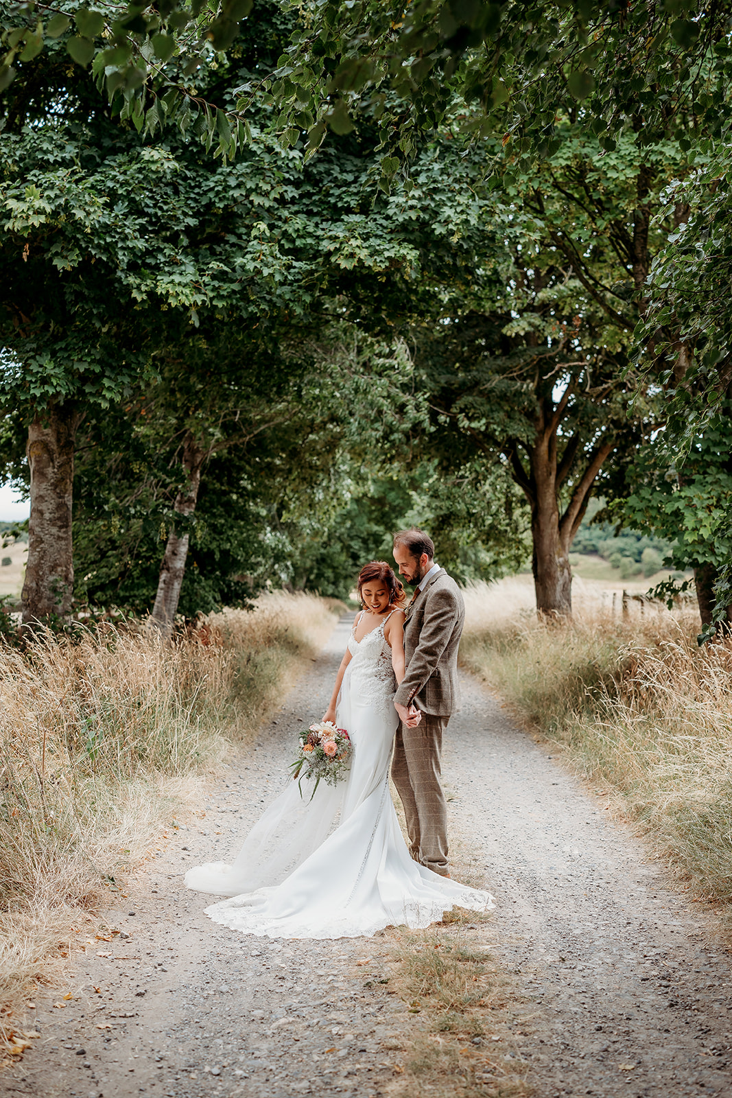 bride and groom captured at bowerchalke barn by a Hampshire wedding photographer